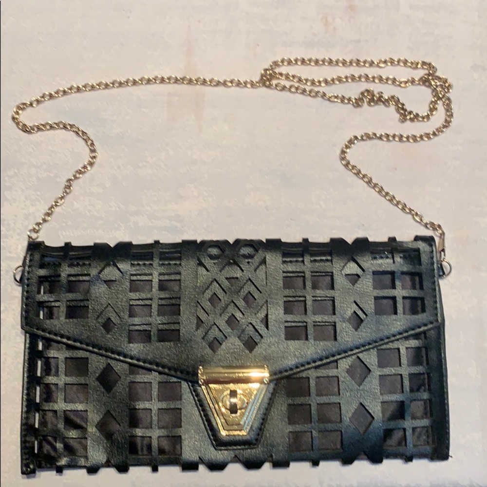 Black designer chain crossbody - Picture 1 of 3